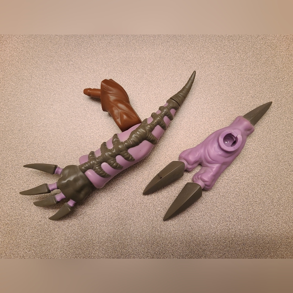 Yu-Gi-Oh! Masked Beast of Guardins Deluxe Model Kit Pieces
